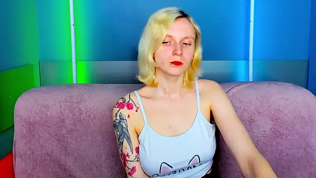 LikiLips online show from 04/14/26, 01:10