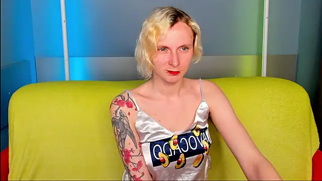 LikiLips online show from 05/08/26, 08:07