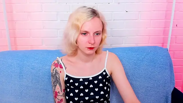 LikiLips online show from 03/26/26, 01:04