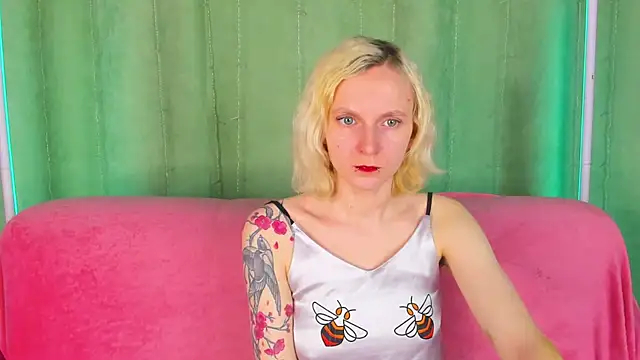 LikiLips online show from 04/02/26, 01:02