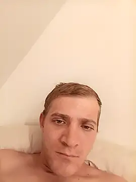  Gabriela 5Live online show from 10/31/25, 05:42