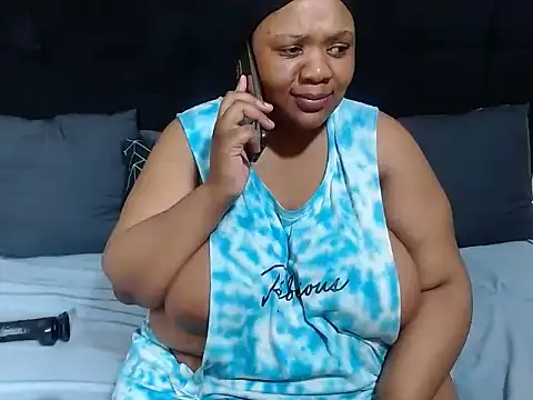 CaramelBootty online show from 11/26/25, 06:19