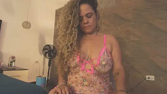 Rosee smith  online show from 03/25/26, 03:17