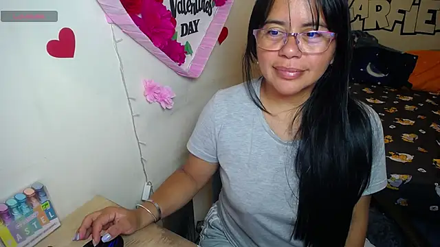 Snapshot of Miss__kendra_ chatting on 05/13/26, 11:50 Miss kendra online show from 05/13/26, 11:50