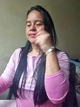 Snapshot of Miss__kendra_ chatting on 10/24/25, 02:27 Miss kendra online show from 10/24/25, 02:27