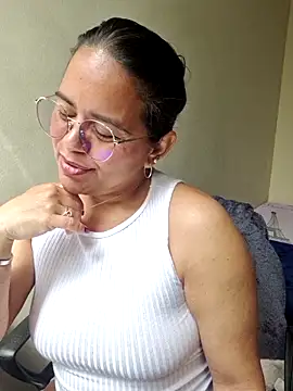 Snapshot of Miss__kendra_ chatting on 11/01/25, 02:55 Miss kendra online show from 11/01/25, 02:55