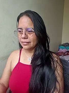 Snapshot of Miss__kendra_ chatting on 11/19/25, 02:06 Miss kendra online show from 11/19/25, 02:06