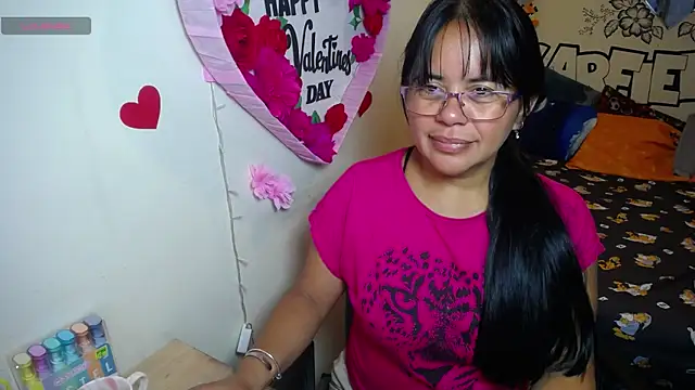 Snapshot of Miss__kendra_ chatting on 05/14/26, 11:40 Miss kendra online show from 05/14/26, 11:40
