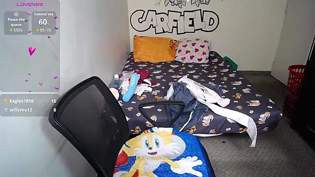 Snapshot of Miss__kendra_ chatting on 12/18/25, 02:21 Miss kendra online show from 12/18/25, 02:21