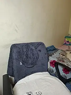 Snapshot of Miss__kendra_ chatting on 11/24/25, 12:10 Miss kendra online show from 11/24/25, 12:10