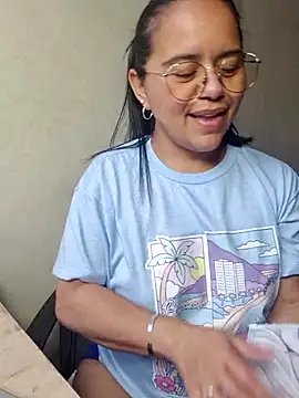 Snapshot of Miss__kendra_ chatting on 11/09/25, 02:54 Miss kendra online show from 11/09/25, 02:54