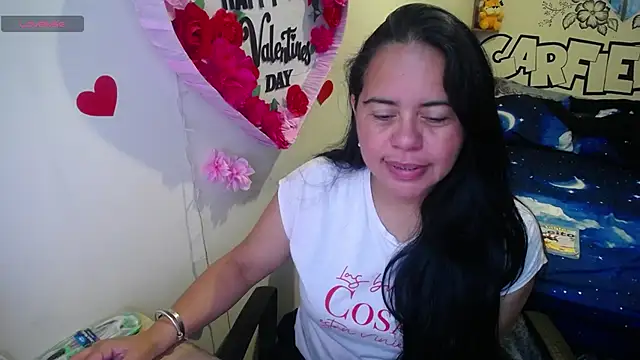 Snapshot of Miss__kendra_ chatting on 04/23/26, 11:27 Miss kendra online show from 04/23/26, 11:27