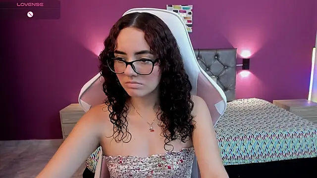 Dulcee Gaby online show from 05/15/26, 07:56