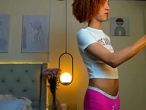 Chloe Celeste online show from 11/04/25, 01:42