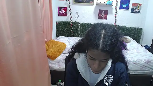 thianahorny online show from 06/19/26, 03:40
