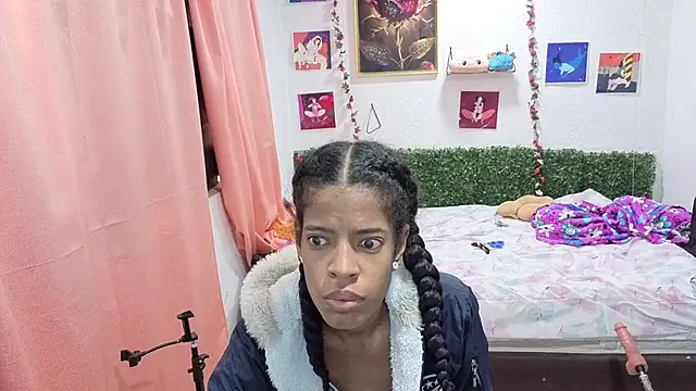 thianahorny online show from 06/25/26, 12:43