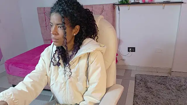 thianahorny online show from 04/04/26, 01:28