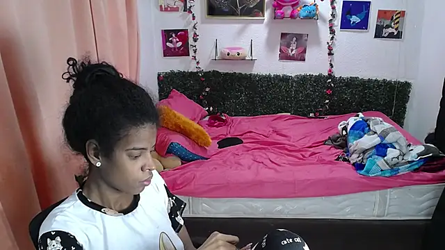 thianahorny online show from 06/03/26, 01:12