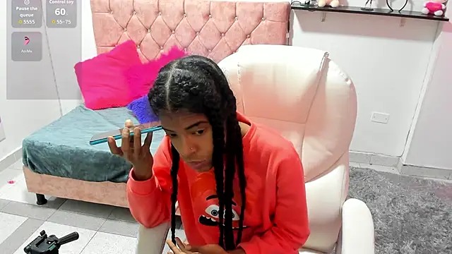 thianahorny online show from 11/26/25, 12:16