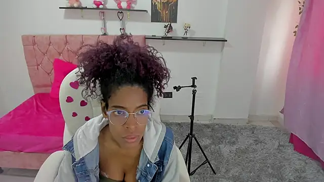 thianahorny online show from 02/12/26, 01:44