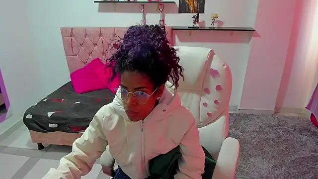 thianahorny online show from 02/28/26, 01:11