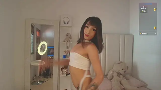 Snapshot of KIMMIE_01 chatting on 02/20/26, 06:43 KIMMIE 01 online show from 02/20/26, 06:43