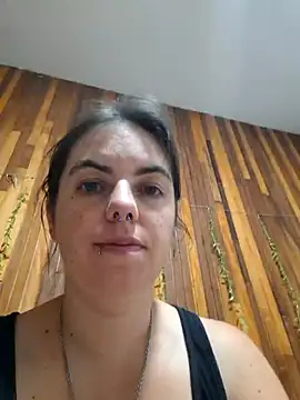 Snapshot of GeilesLuder36 chatting on 07/05/26, 02:38 GeilesLuder36 online show from 07/05/26, 02:38