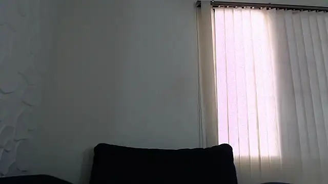 ChloeeRosse online show from 10/09/25, 11:44