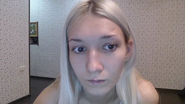 Snapshot of maybe_doll chatting on 10/09/25, 06:08 maybe doll online show from 10/09/25, 06:08