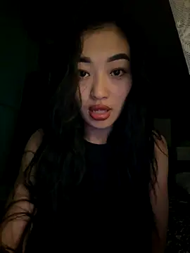 Snapshot of JessyHazee chatting on 10/12/25, 08:43 JessyHazee online show from 10/12/25, 08:43