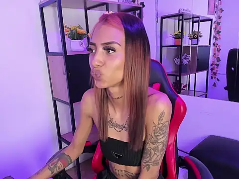 KarlaSlutSkinny   online show from 11/11/25, 04:02