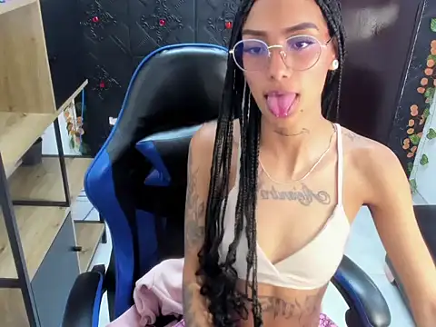 KarlaSlutSkinny   online show from 05/06/26, 02:59