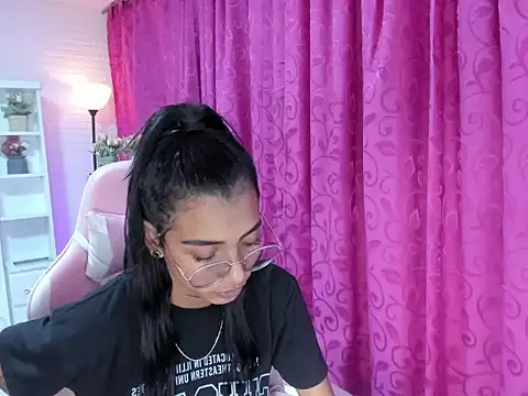 KarlaSlutSkinny   online show from 04/15/26, 07:29