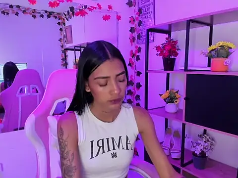 KarlaSlutSkinny   online show from 02/09/26, 09:13