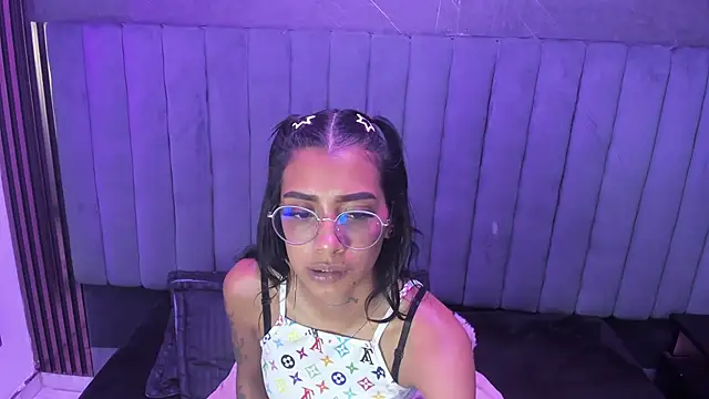 KarlaSlutSkinny   online show from 03/27/26, 08:43