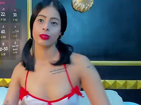 Snapshot of laura_maite_ chatting on 11/19/25, 12:05 laura maite online show from 11/19/25, 12:05