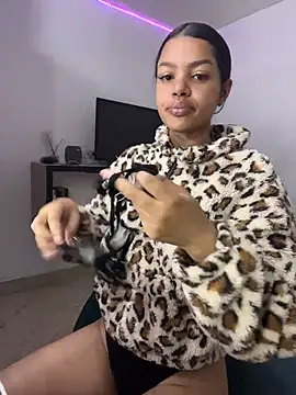 Snapshot of MeganHillss chatting on 02/19/26, 07:05 MeganHillss online show from 02/19/26, 07:05