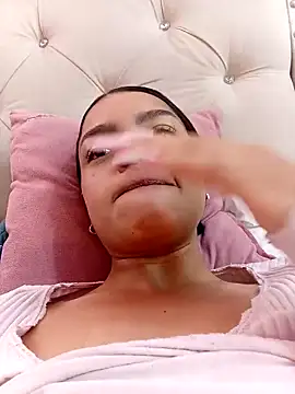 MeganHillss online show from 12/05/25, 05:22