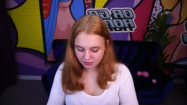 SnowWhiti online show from 11/02/25, 01:49