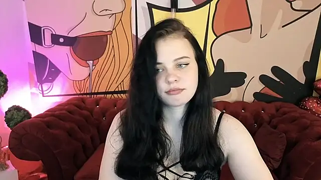 SnowWhiti online show from 03/24/26, 08:20