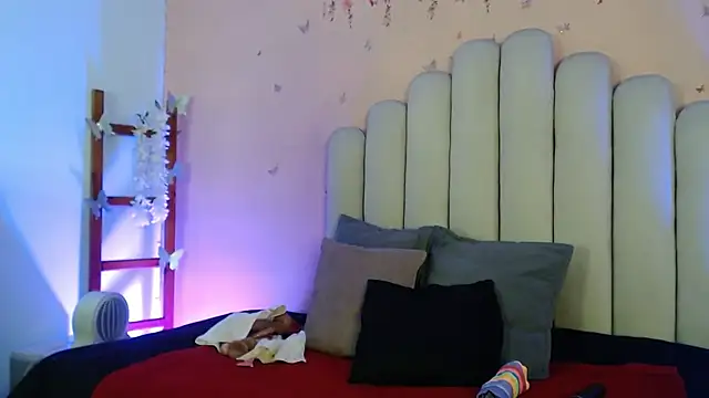 SweetRenata  online show from 10/24/25, 11:20