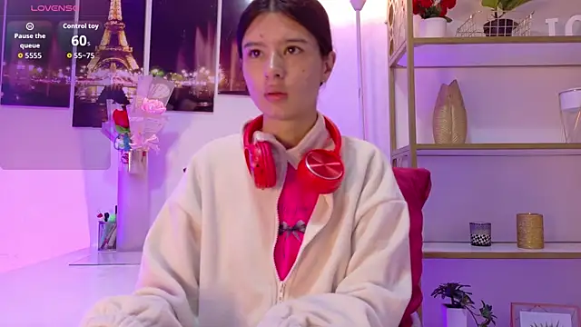 SweetRenata  online show from 05/12/26, 11:38
