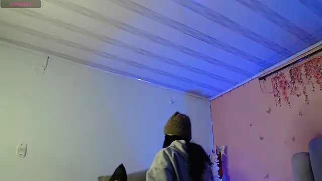 SweetRenata  online show from 10/22/25, 11:20