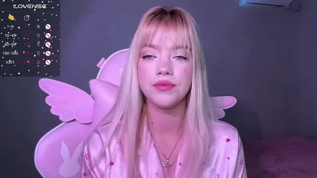 myprettylola online show from 11/19/25, 07:58