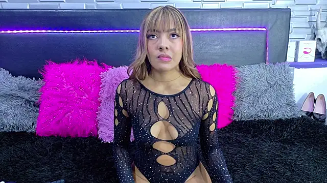 SeraphynLuxora online show from 03/20/26, 02:34