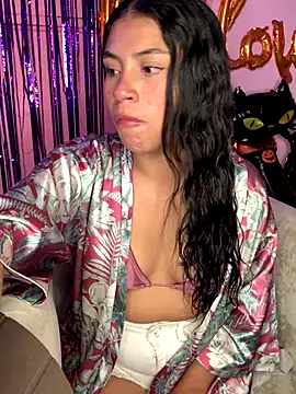 Snapshot of PrettySamaraa chatting on 10/23/25, 01:21 PrettySamaraa online show from 10/23/25, 01:21