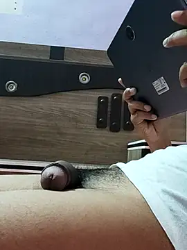 vickymtrb online show from 10/30/25, 06:38