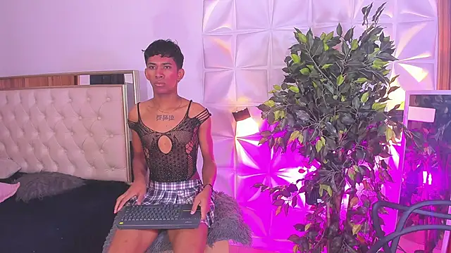 Ethan thouse online show from 10/27/25, 07:26