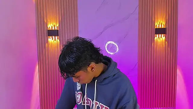 Ethan thouse online show from 12/04/25, 07:02