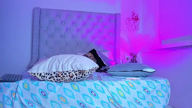 ChocoBunny1 online show from 11/16/25, 05:23